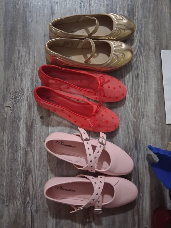 3 pack of shoes sizd 9 No Boundaries Women’s Hearts Ballet Flats Mary Jane