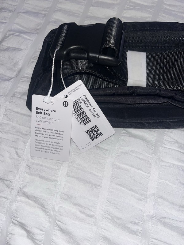 Lululemon Everywhere Women's Belt Bag - Black (142500085) gallery