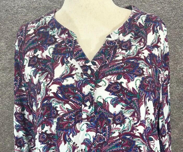 Laura Scott Top Womens 2X Purple Paisley Henley V Neck Rayon Roll Tab Blouse