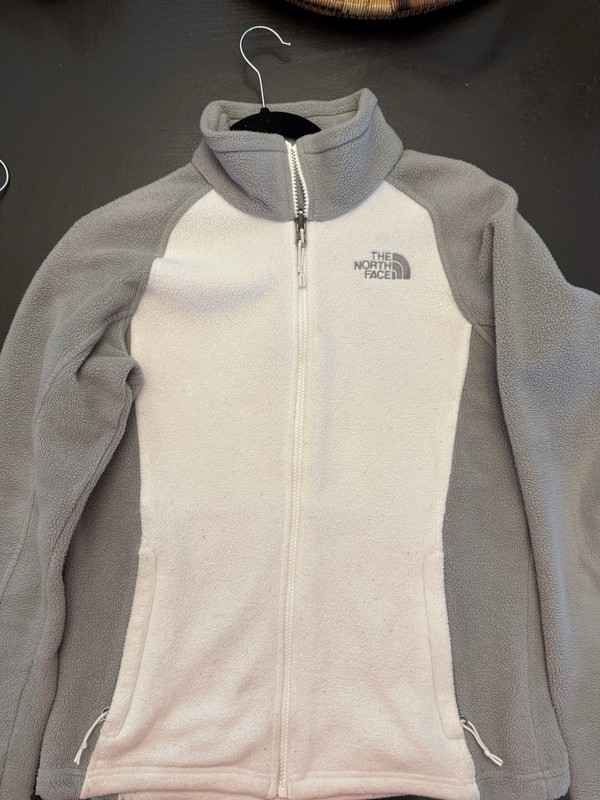The North Face Denali Women’s Gray/White S/P Full Zip Jacket Pockets