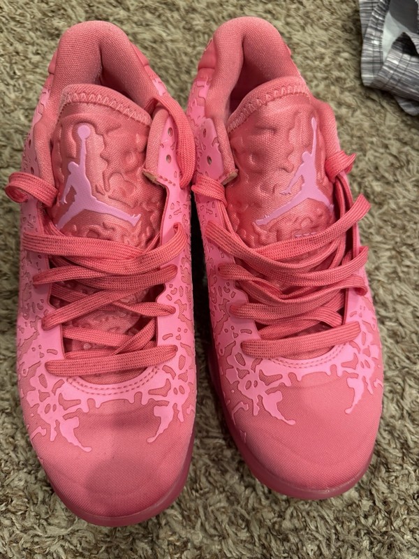 Air Jordan Zion 3 Pink Sz 4y Girls Basketball shoes