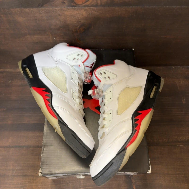 Jordan 5 Retro Fire Red Silver Tongue (2020) (Pre-Owned) - DA1911-10... Size 9.5 gallery