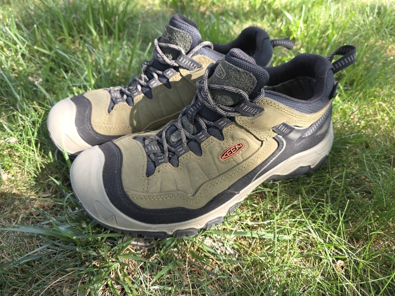 KEEN 1029003 Targhee IV Waterproof Hiking Shoes for Men Dark Olive Size 8.5M gallery