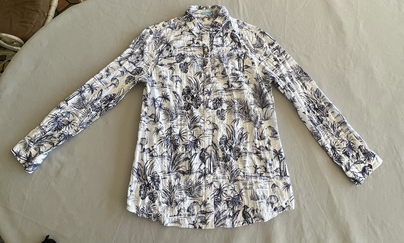 J McLaughlin Womens Button Up Shirt Size M White Blue Birds Floral Long Sleeve