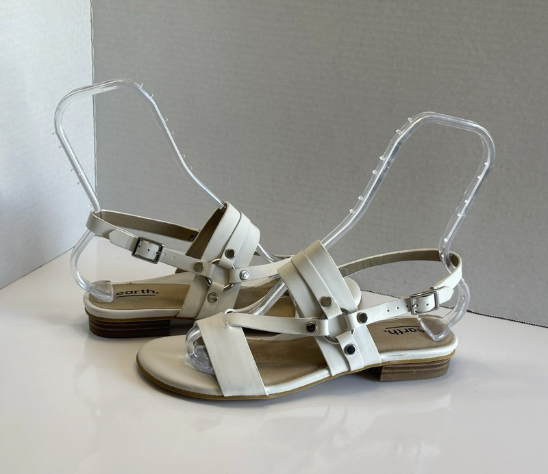 Earth Mykonos Delos Women’s Size 8M White Leather Slingback Comfort Sandals Stud