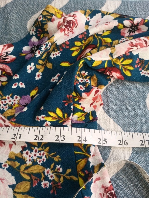 Torrid 2x Cold Shoulder Blue Floral Print Top Size 2 Double Strap 22w/24w gallery