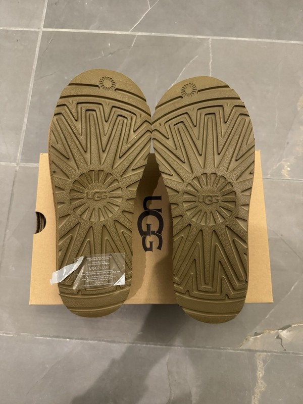 UGG Size 8 Women's Tasman Slipper - Chestnut gallery