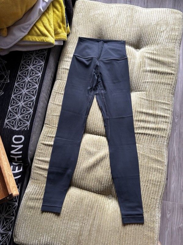 Lululemon Align melanite leggings 25” Sz 4 EUC