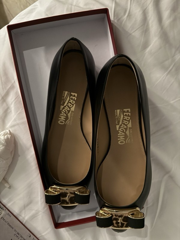 Salvatore Ferragamo 7.5 C Women’s Flats 1cm (Lola) – Pristine Condition.