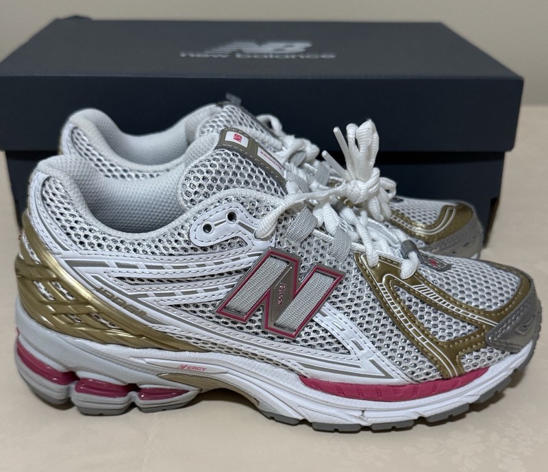 New Balance 1906R Silver Metallic/Dragon Berry/White Mesh Sneakers U1906RCH gallery