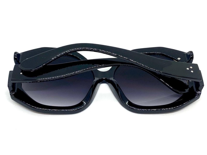 OVERSIZED EXAGGERATED Vintage Retro Style SUNGLASSES X-Large Funky Black Frame gallery