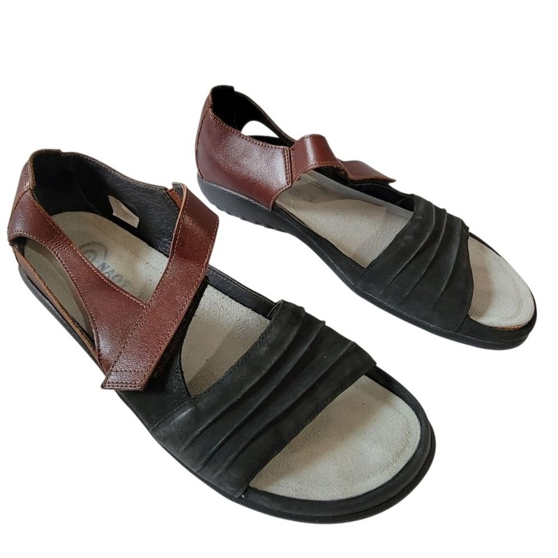 Naot Papaki Koru Collection Black Velvet Nubuck/Cinnamon Leather Sandals Sz 40