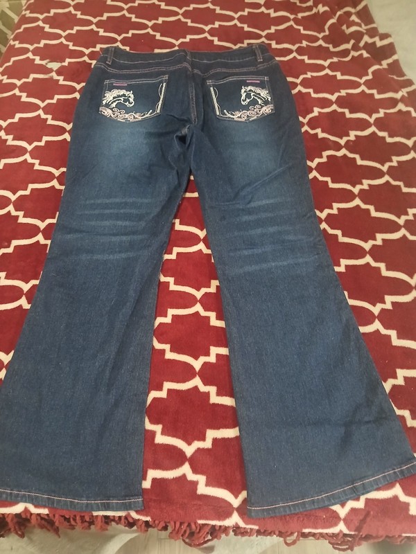 Unknown Factory Women's Bootcut Jeans XL Blue Medium Wash Embroidered 5-Pocket gallery