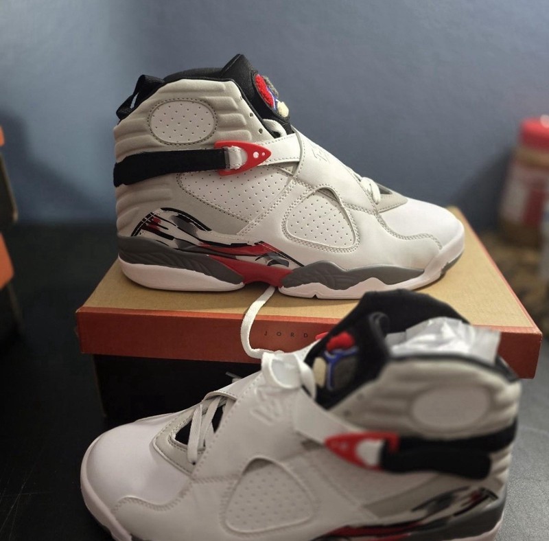 Jordan Air Jordan 8 Retro bugs bunny gallery