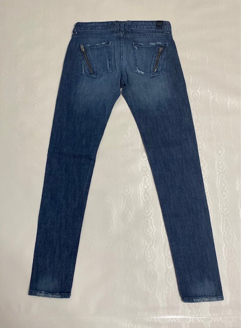 The Unknown Factory Blue Skinny Slightly Distressed Jeans Size 26 gallery