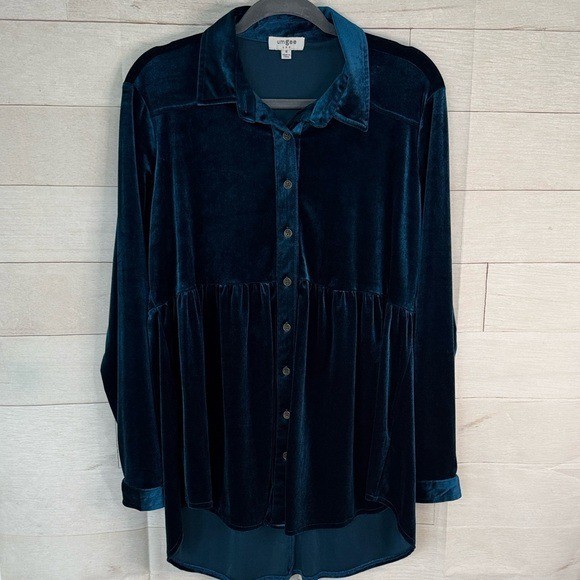 Umgee Teal Button-Up Velvet tunic Top size Medium
