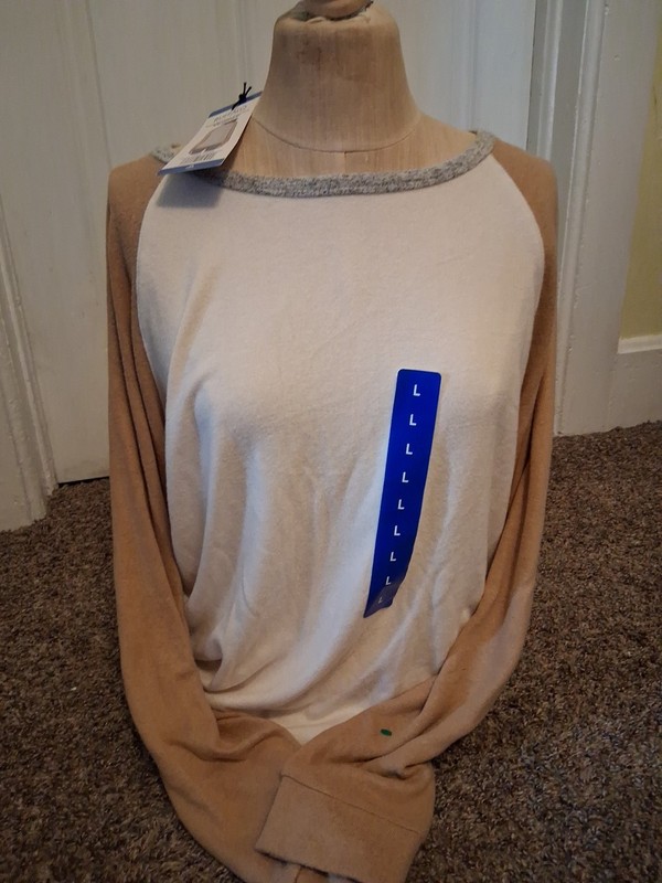 NWT Sz. L Super Soft Cozy Crewneck By Buffalo