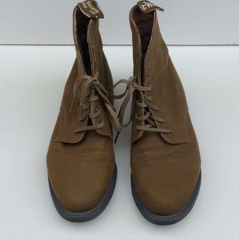 DR MARTENS Air Wair Suede Leather Boots UK 9/US 10 With Sole Bouncing gallery
