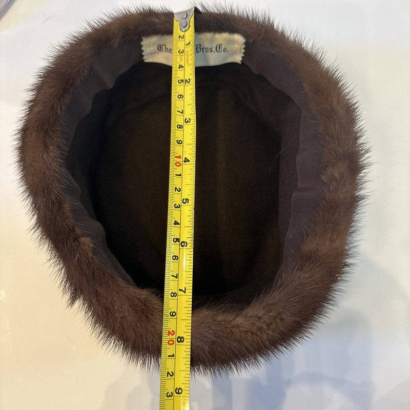 The Halle Bros Co Brown Fur Pillbox Style Hat Vintage Women Made In USA gallery