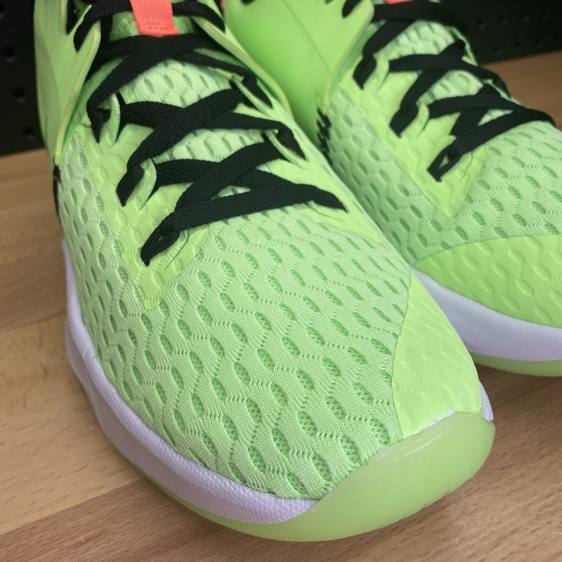 Nike Lebron Witness 5 V Grinch Lime Glow Shoes CQ9380-300 Men’s Size 11 gallery