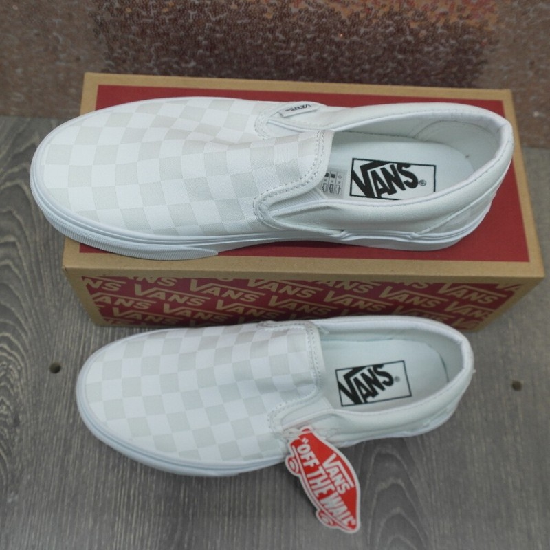 Vans VN000EYE Classic Slip On White Checkered Shoes Mens SZ 4.5, Ladies SZ 6 gallery