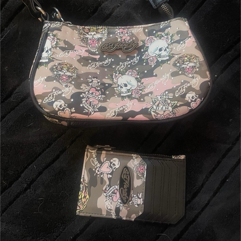Ed Hardy Pink Camo Skull Tiger Zip Small Shoulder Bag Detachable Strap Wallet