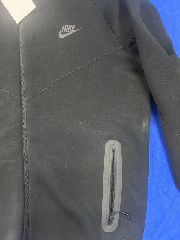 Men’s Nike Sportswear Tech Fleece Full-Zip Hoodie. FB7921-010. Sz L gallery