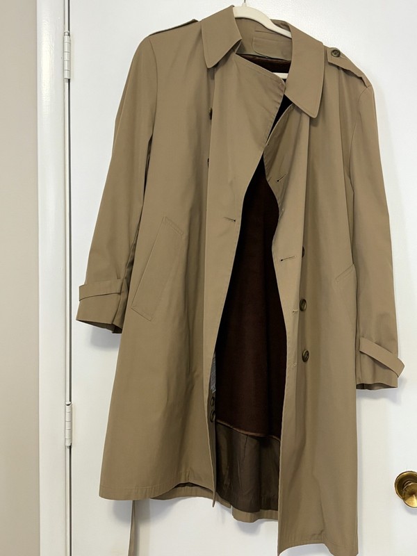 Vintage London Fog "The Maincoat" – Iconic American Heritage Size 40S Khaki gallery