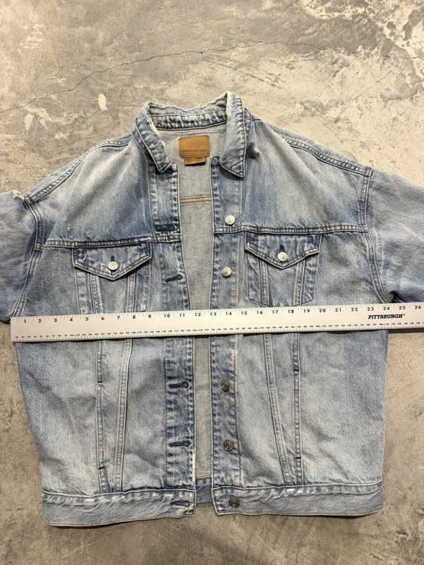 American Eagle Women’s Jacket Medium Blue Light Wash Denim Distressed gallery