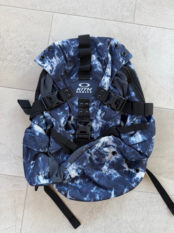 Kith x Oakley Icon RC Backpack – Mystery Blue – NEW
