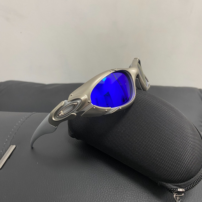 Vintage 90s Oakley Plate sunglasses Polarized Blue Lens Y2K GorpCore Hype Sports