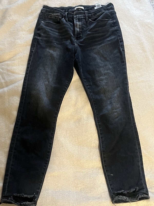 Good American Women’s Black Dark Wash Skinny Jeans Stretch Mid Rise Size 12.