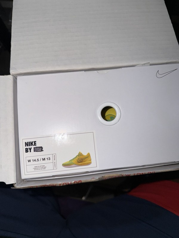 Nike By You Oregon Ducks Yellow/Green/White FJ4036-900 gallery