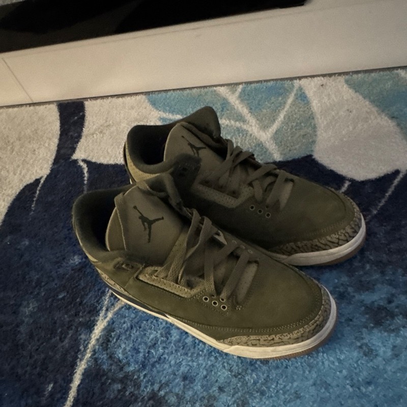 Jordan Air Jordan 3 Green Mid Top Lace-Up Athletic Sneakers Men gallery