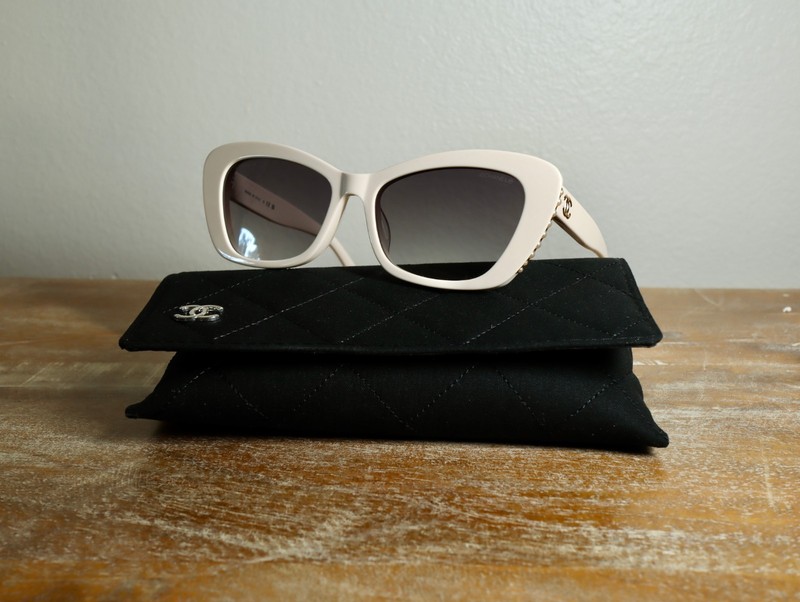 CHANEL 5481H Urban Vintage Cat Eye Pearl Sunglasses 56mm White/Gray Lens 100% UV