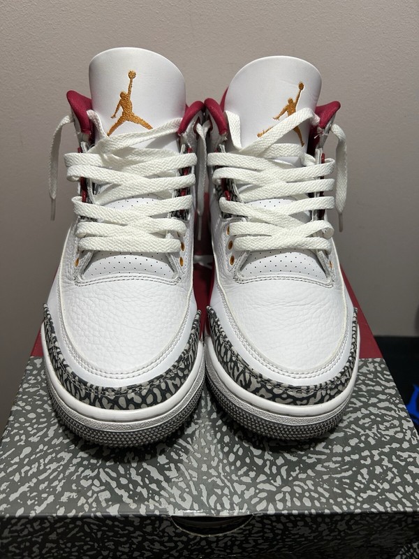 Air Jordan 3 “Cardinal Red” Size 9