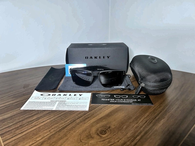 Oakley Holbrook Sunglasses Matte Black, Prizm Black Polarized, OO9102-D655