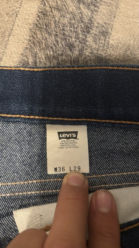Vintage Levi's 695 Jeans, MADE IN USA. Dark Wash in Great Condition! Fits 32x30. gallery