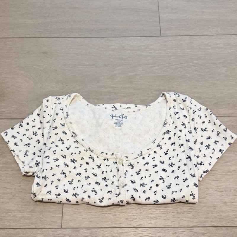 Brandy Melville White & blue floral button-up top gallery