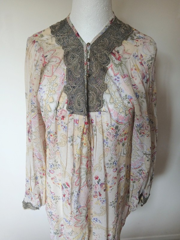 Monsoon long length sheer floral blouse brocade detail on neckline & cuffs 18