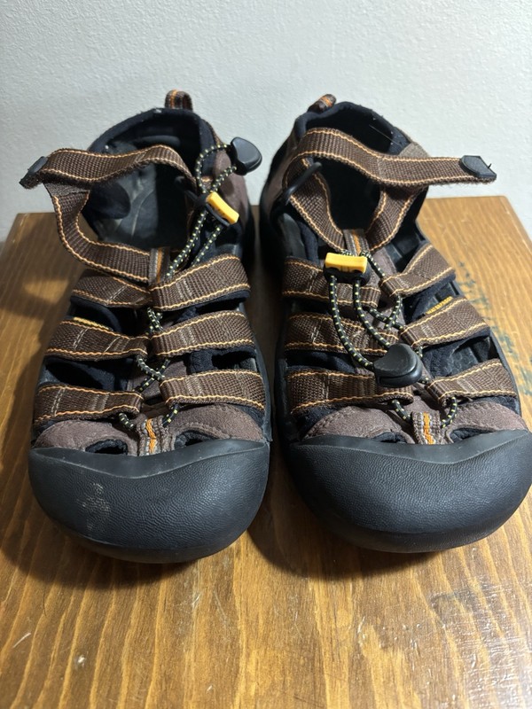 Women’s Keen Newport H2 Hiking Walking Water Sandal Brown Tan Shoes Size 6