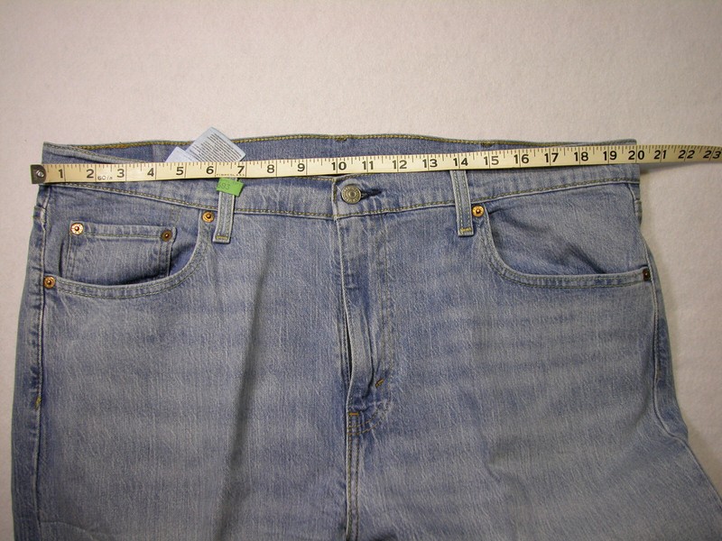 Levis 527 Jeans Mens 38x30 Light Blue Low Rise Bootcut Denim ( Measure 40 x32 ) gallery