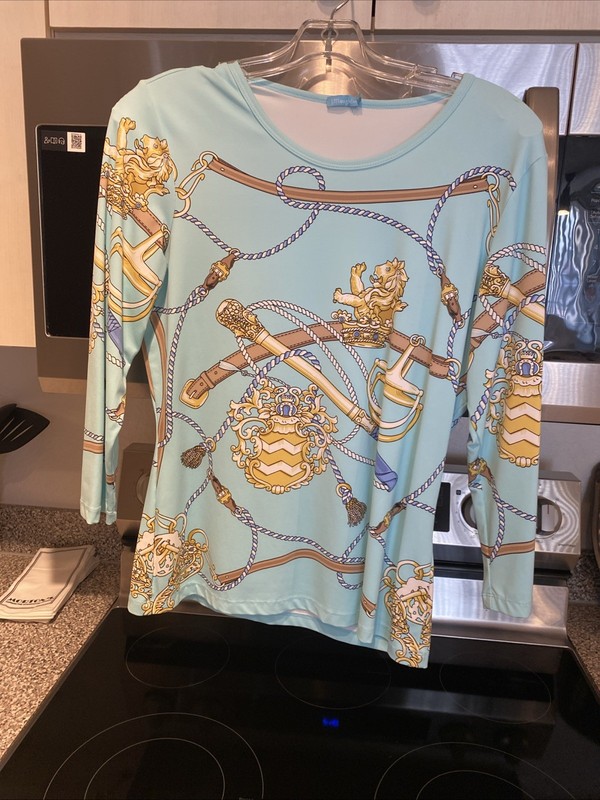 J McLaughlin Top Size Medium Crewneck Quarter Sleeve Rope Chain Print Equestrian