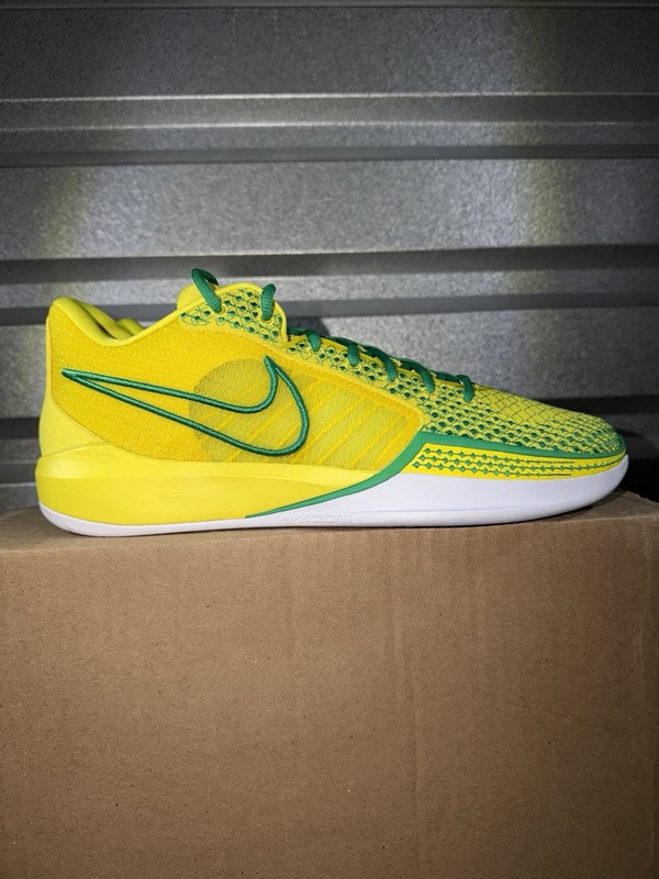 Nike By You Oregon Ducks Yellow/Green/White FJ4036-900 gallery