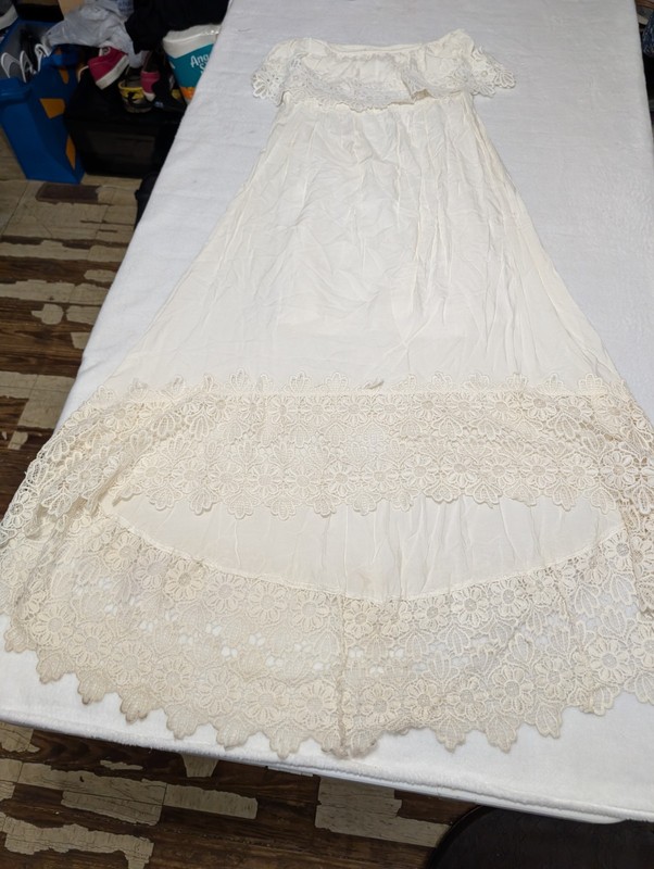 Solitaire Vintage Vanity Fair White Lace Trim Full Slip, Size M Regular