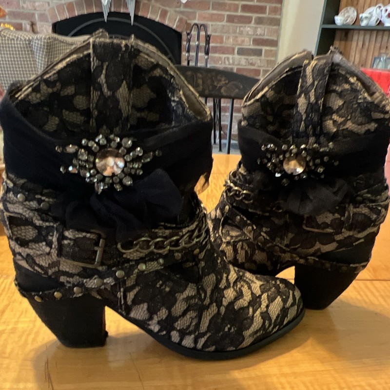 Not Rated Dixie Storms Lace Ankle Bootie Zip Round Toe Goth Black/Brown 8M