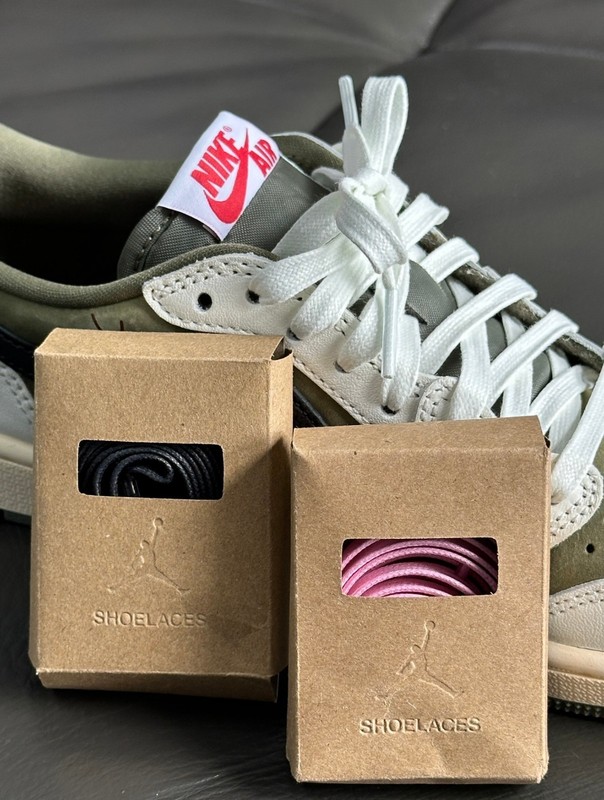 Nike Jordan 1 Retro Low OG SP Travis Scott Oilve White Black Leather Suede gallery