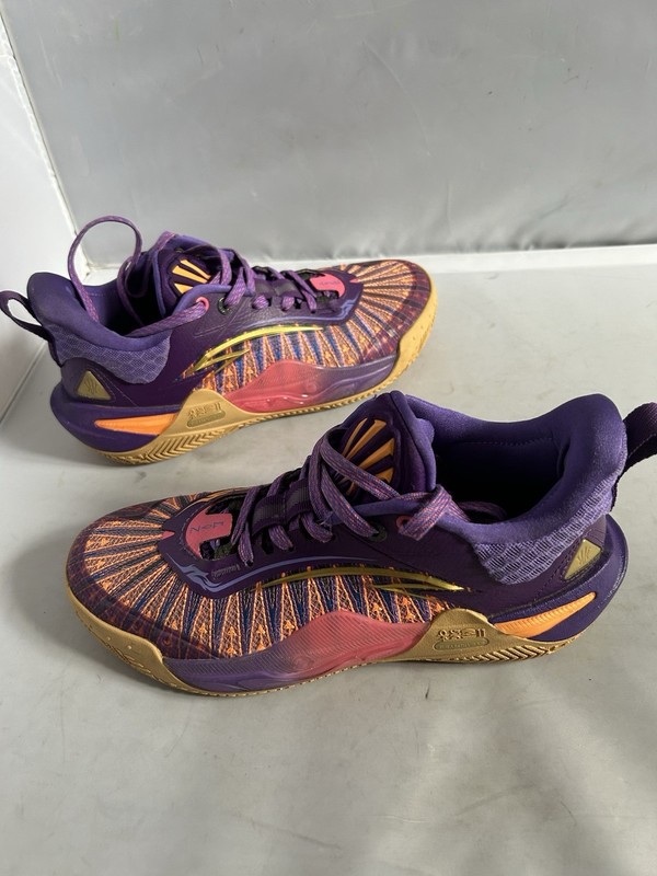 Anya Kai 1 kyrie speed basketball shoes men’s size 8