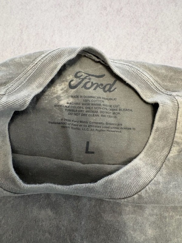 Ford Bronco Vintage Style Graphic Muscle Tank Top gallery