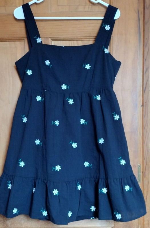 Rewind Tie Back Skater Dress Size XL Juniors Black Daisy Lined